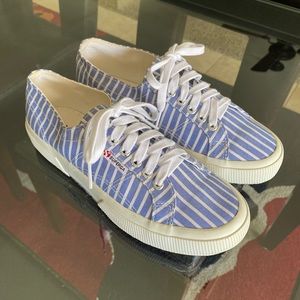 Superga Canvas Sneaker